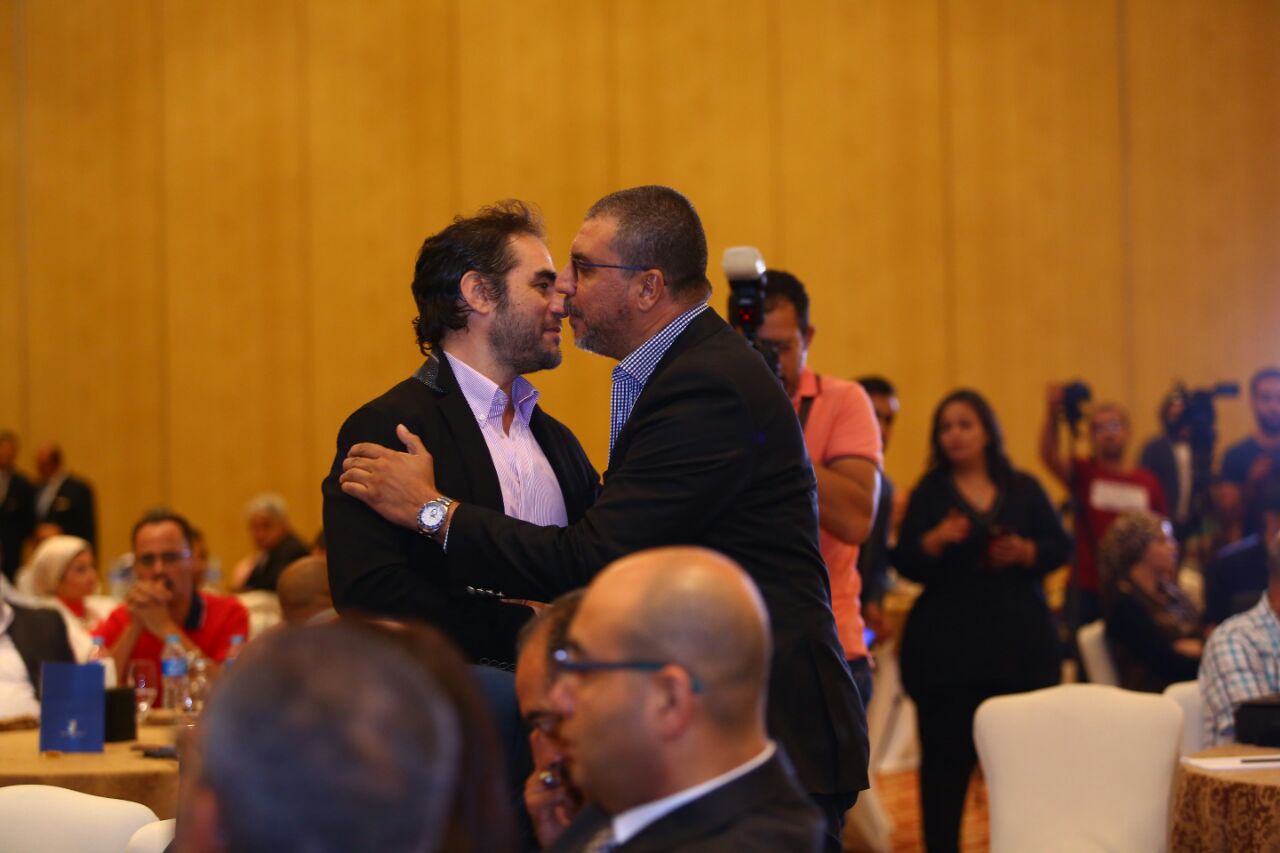 مؤتمر تفاصيل شراء قنوات الحياة  (2)