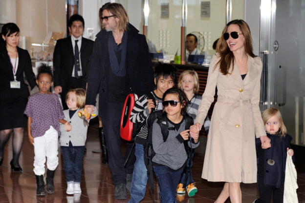 انجلينا جولي وعائلتها 