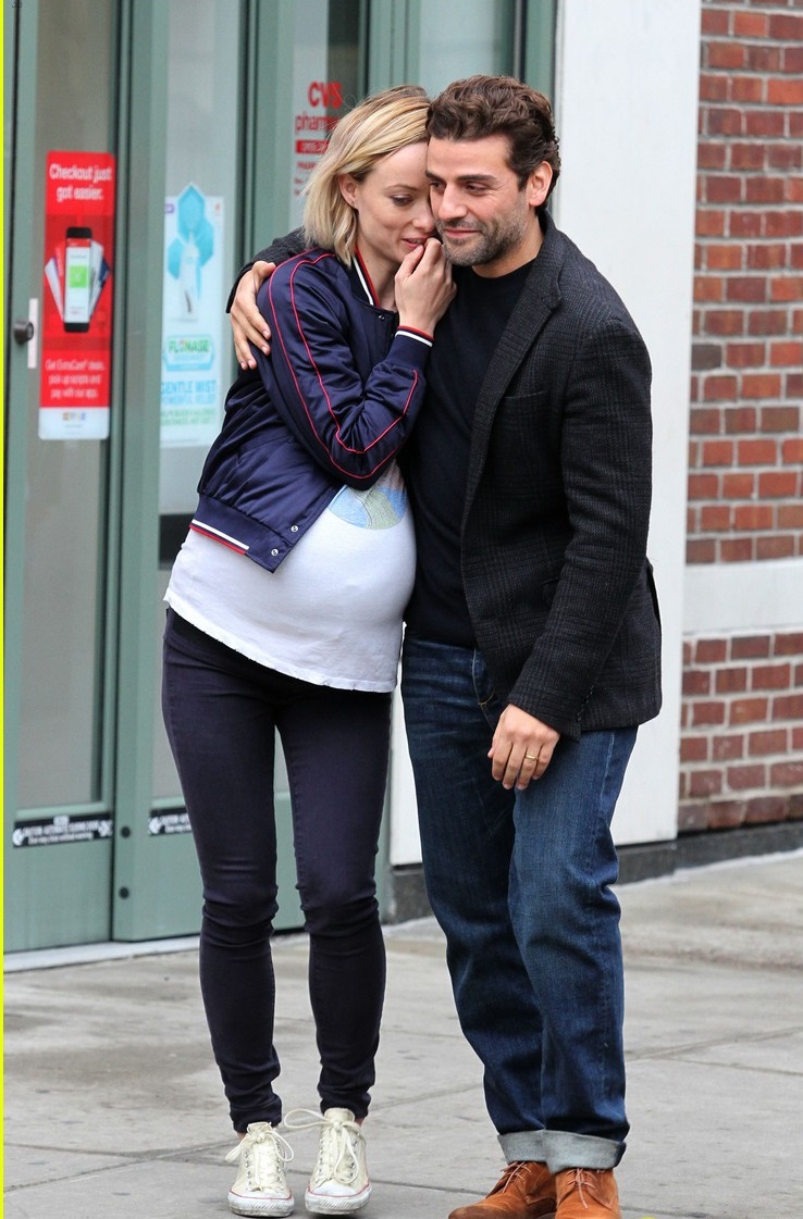 jason-sudeikis-visits-olivia-wilde-on-set-05