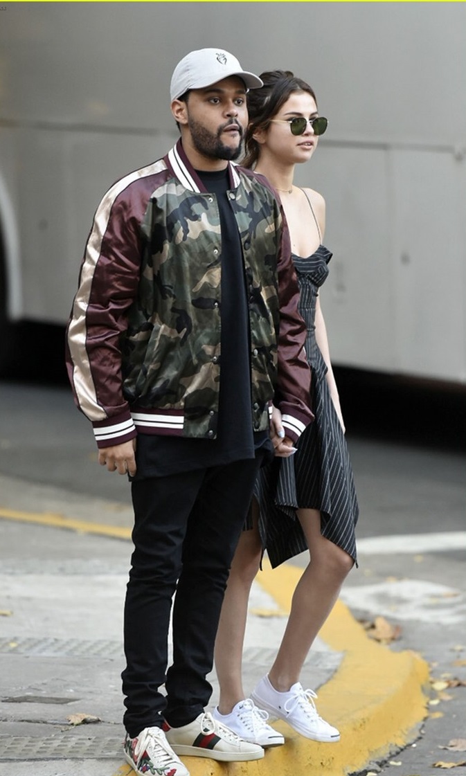 selena-gomez-the-weeknd-enjoy-romantic-getaway-in-brazil-03