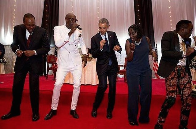 Obama-dancing-Kenya-2-Twitter-Sauti-Sol