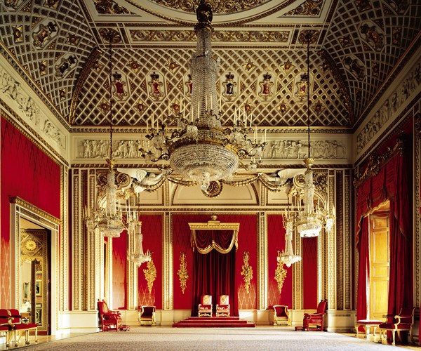 Buckingham-palace-thorne