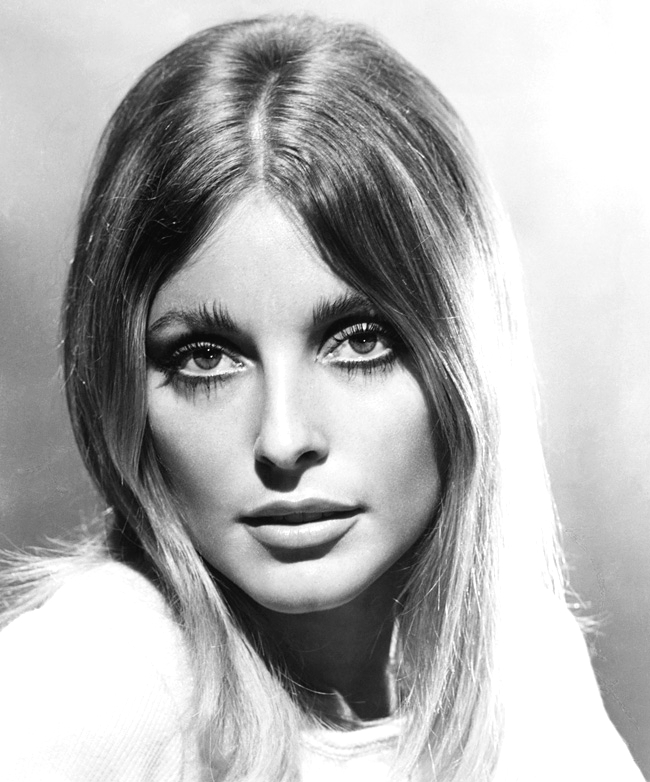 Sharon_Tate_Valley_of_the_Dolls_1967