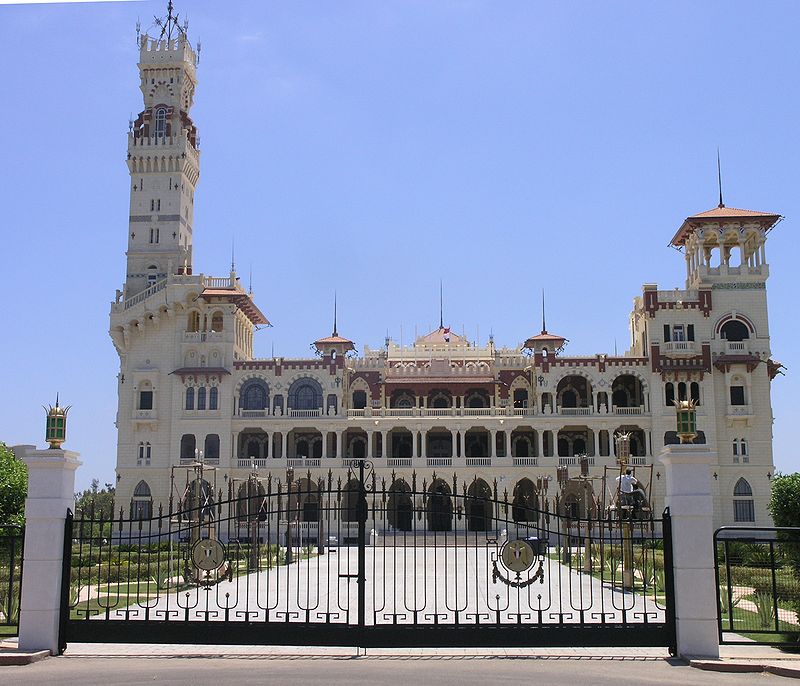 800px-Alexandria_-_Montaza_Palace_-_front_view