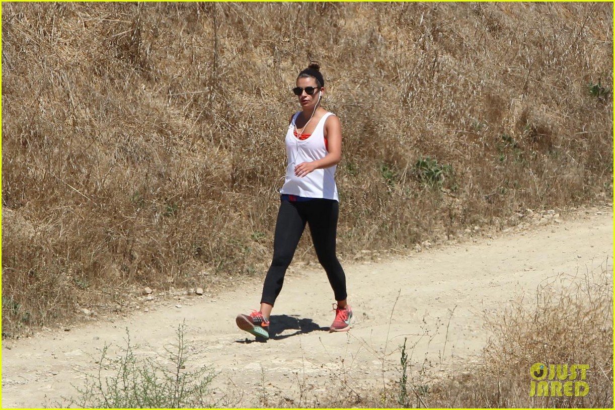 lea-michele-goes-on-solo-hike-before-the-mayor-filming-01