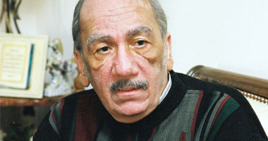 الكاتب محفوظ عبد الرحمن