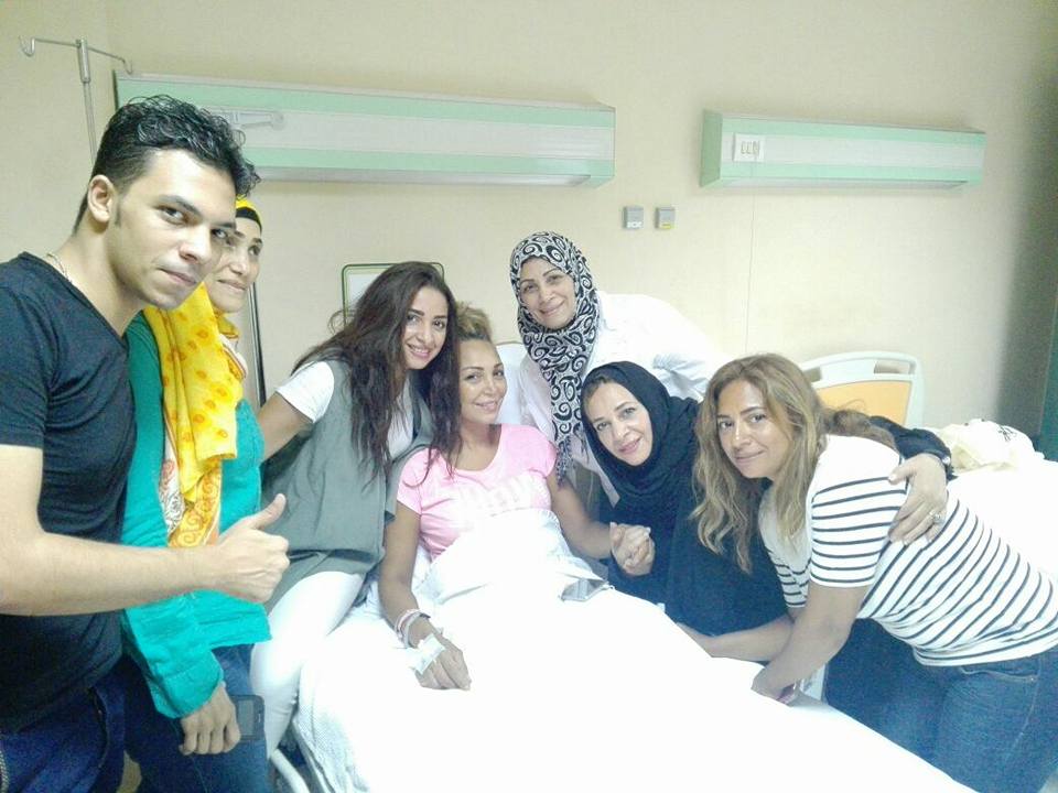 سهام جلال أثناء تواجدها بالمستشفى