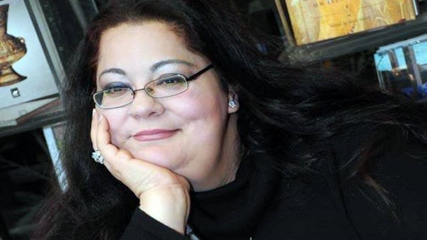 الكاتبة نور عبد المجيد