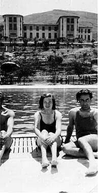 فريد الاطرش وأسمهان في فندق الملك داوود في القدس في ثلاثينيات القرن الماضي