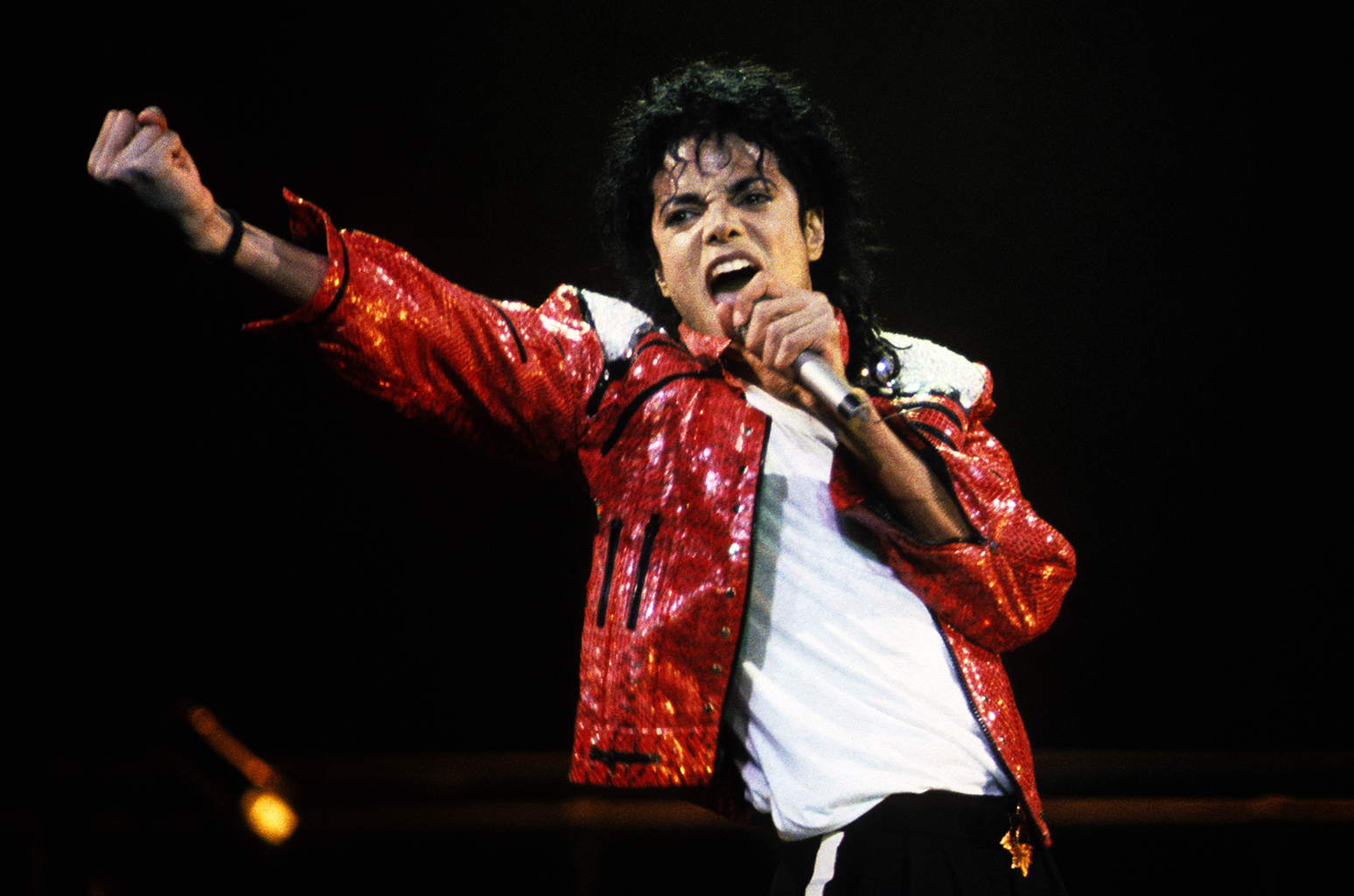 michael-jackson-performance-1986-billboard-1548