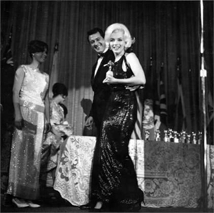 Marilyn-Monroe-Female-World-Film-Favorite-Golden-Globe1