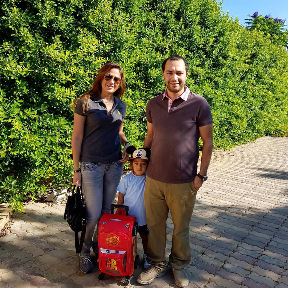 ريم هلال مع زوجها وابنها أدم