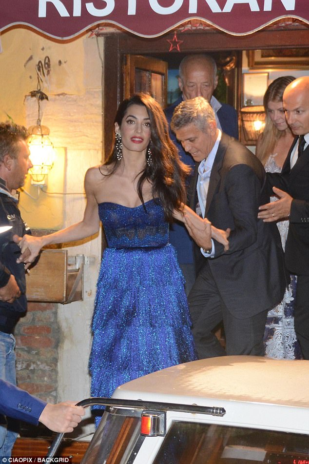 43D0A2C600000578-4846262-Beautiful_Amal_Clooney_39_put_on_a_stunning_display_as_she_enjoy-a-2_1504346198908