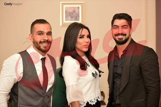 عبد-الله-شقيق-العريس-مع-مينا-وامينة