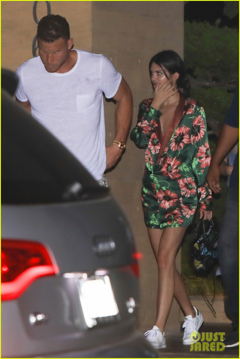 kendall-jenner-blake-griffin-grab-dinner-at-nobu-05