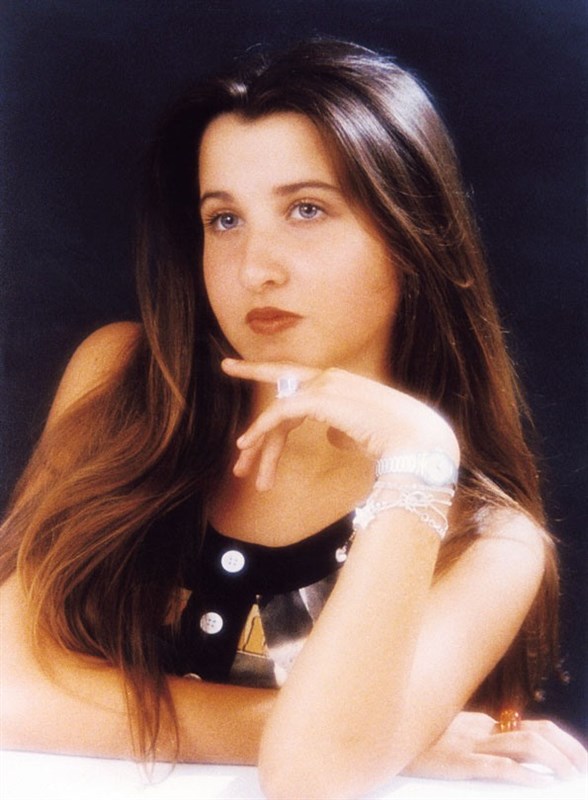 Nancy-Ajram-the-Famous-Singer-from-the-early-days-till-now-25