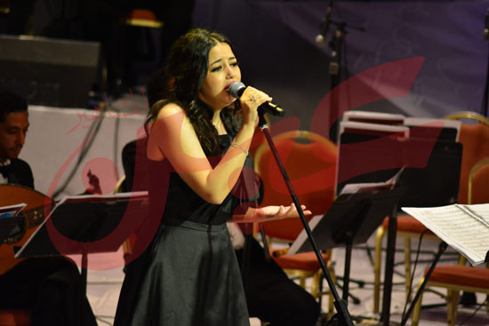 مدحت صالح و فرح الموجي في الليلة السادسة من فعاليات مهرجان الموسيقى العربية (16)