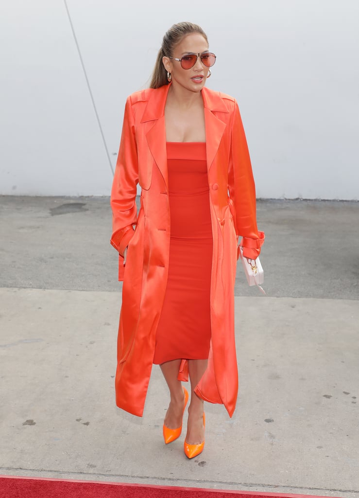 Jennifer-Lopez-Orange-Dress-Heels-Despierta-America