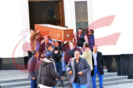 جنازة شقيق الفنان محمد فؤاد (1)