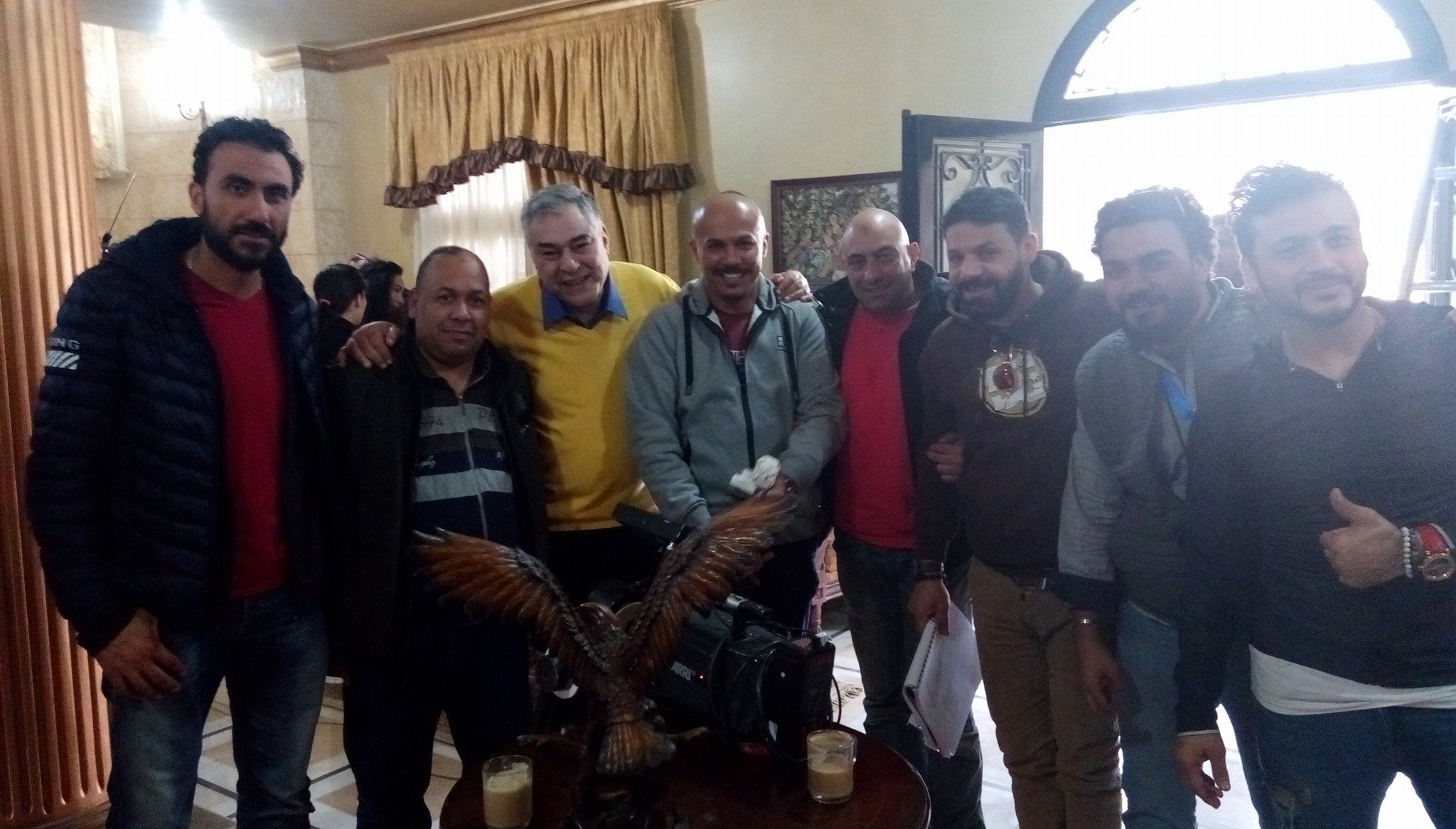 ياسر علي ماهر مع فريق عمل الفيلم