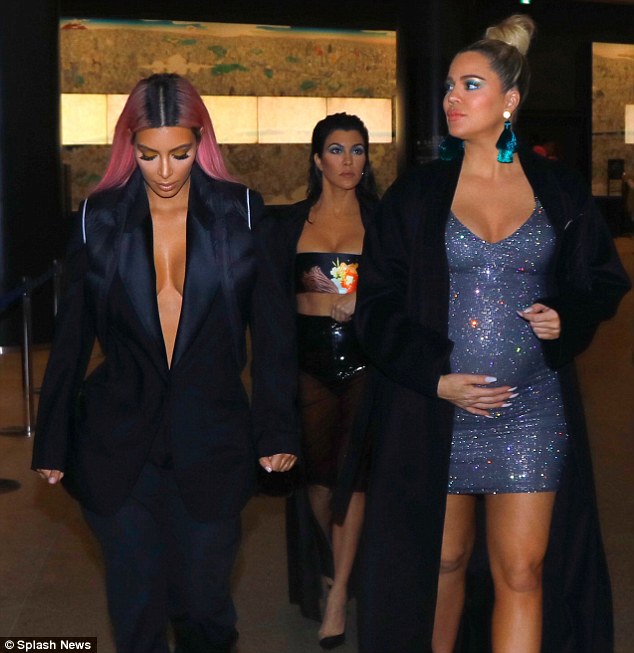 49AAA37100000578-0-Flaunting_it_Khloe_stepped_out_with_sisters_Kim_and_Kourtney_Wed-m-32_1519865266451