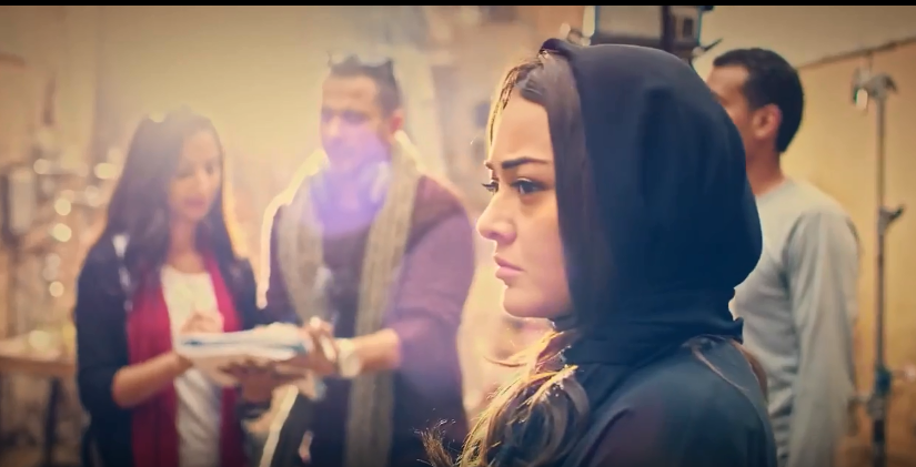 راندا البحيري بالحجاب في فيلم الخروج عن النص