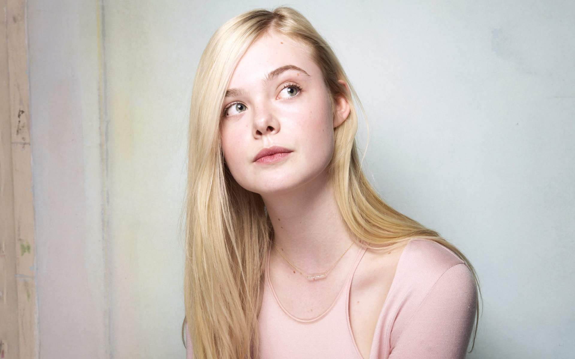 elle_fanning_2014-widescreen_wallpapers