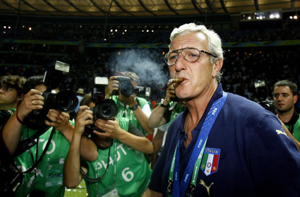 مارتشيلو ليبى والسيجار مارتشيلو ليبى والسيجار