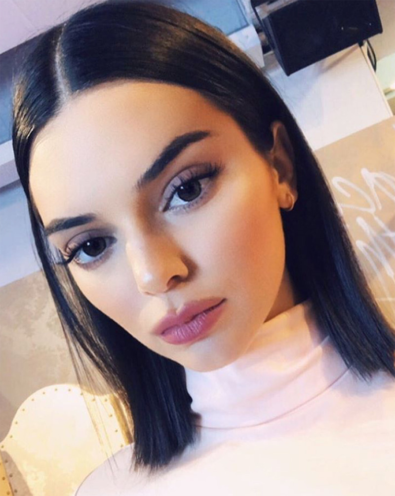kendall-jenner-looks-completely-different-after-rumored-plastic-surgery-gal