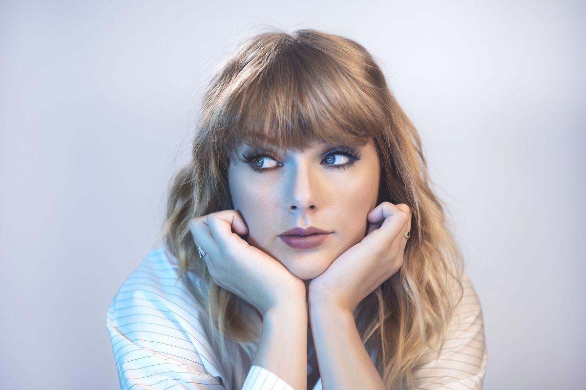 taylor_swift_for_at_t_taylor_swift_now_2017_promoshoot_1