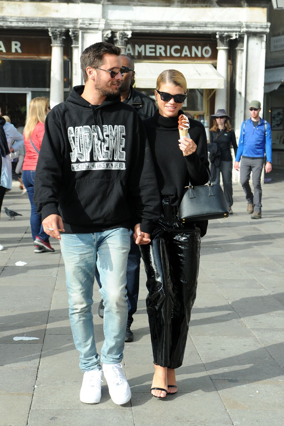 sofia-richie-and-scott-disick-out-in-venice-10-17-2017-9