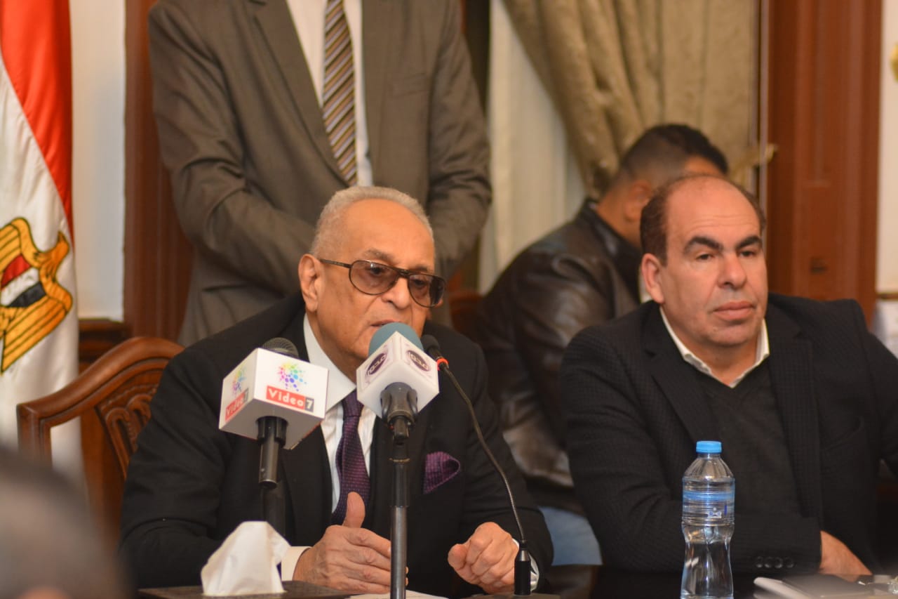 قيادات حزب الوفد تكرم جامعة مصر للعلوم والتكنولوجيا (17)