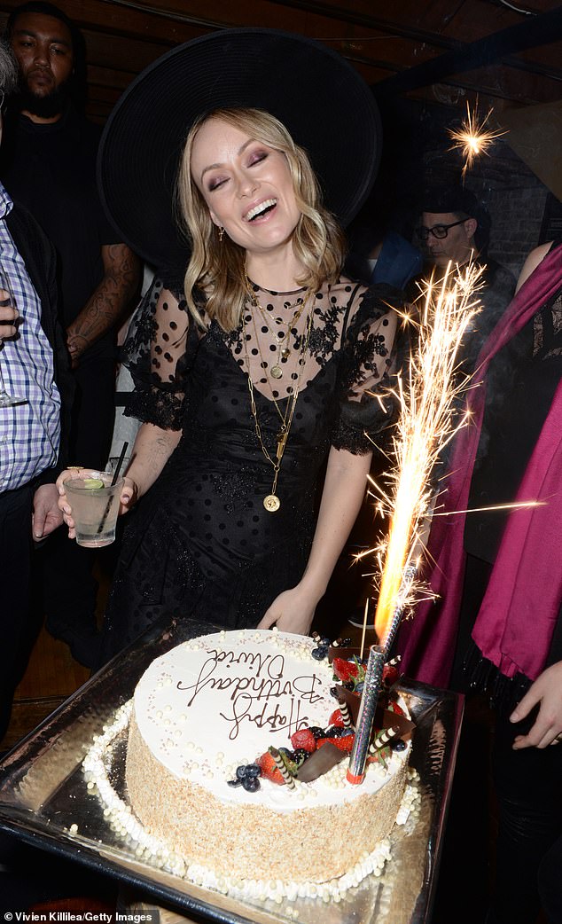 اوليفيا وايلد تحتفل بعيد ميلادها الـ 35 (6)