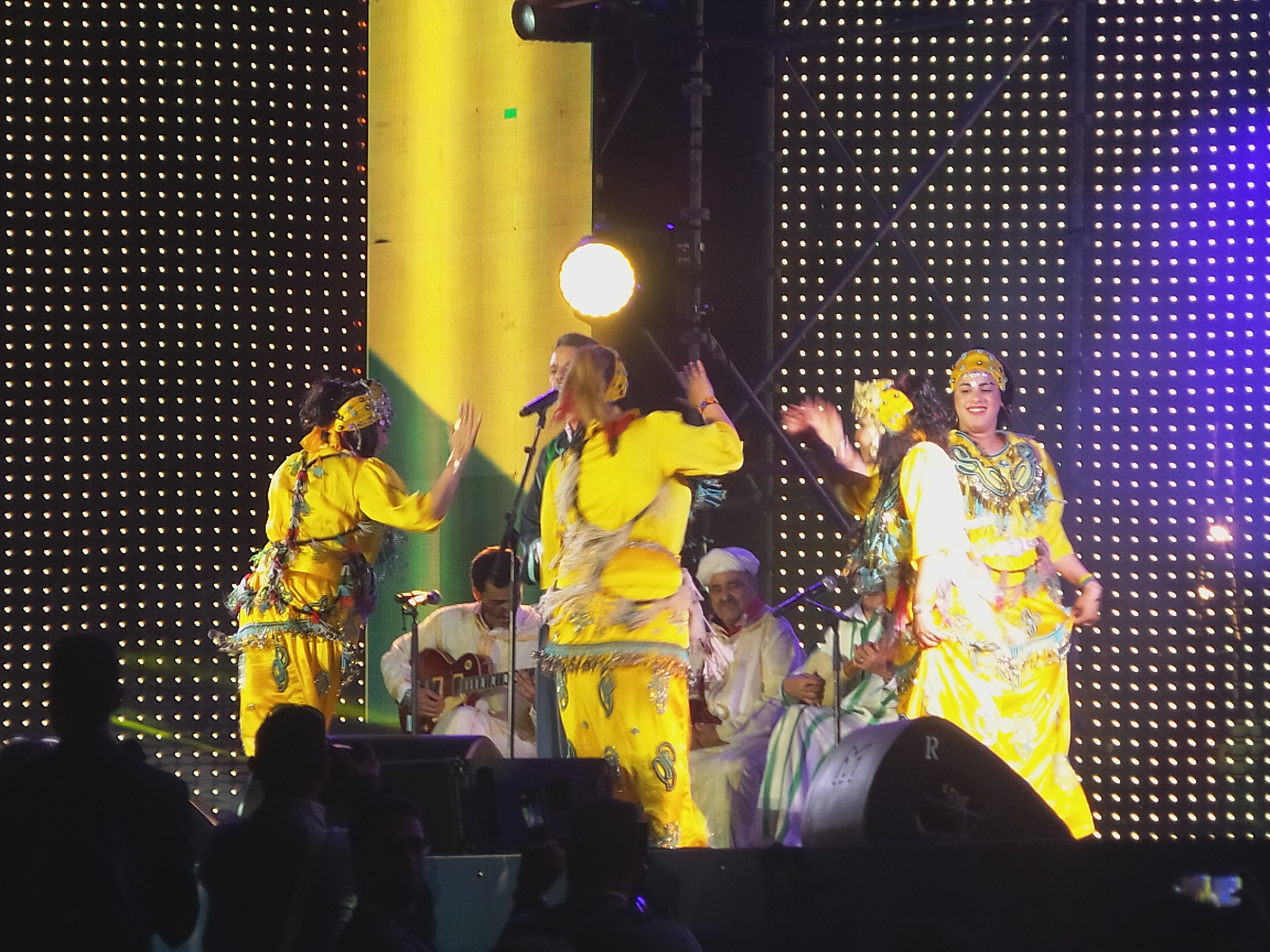 الرايس سعيد يفتتح مهرجان تيميتار للموسيقى الأمازيغية في أغادير (4)
