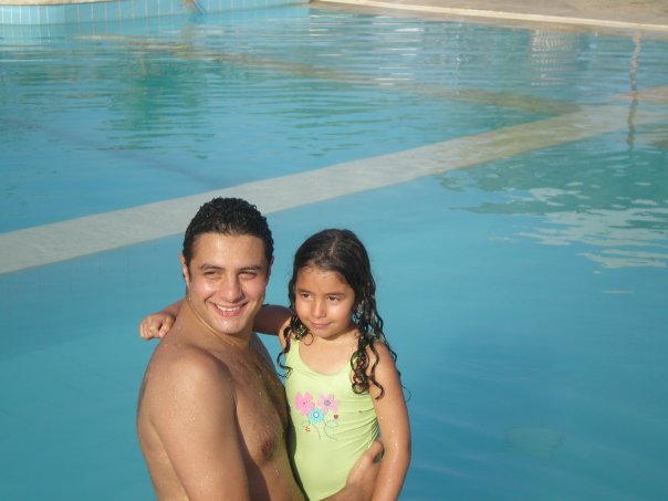 احمد الفيشاوى مع ابنته لينا