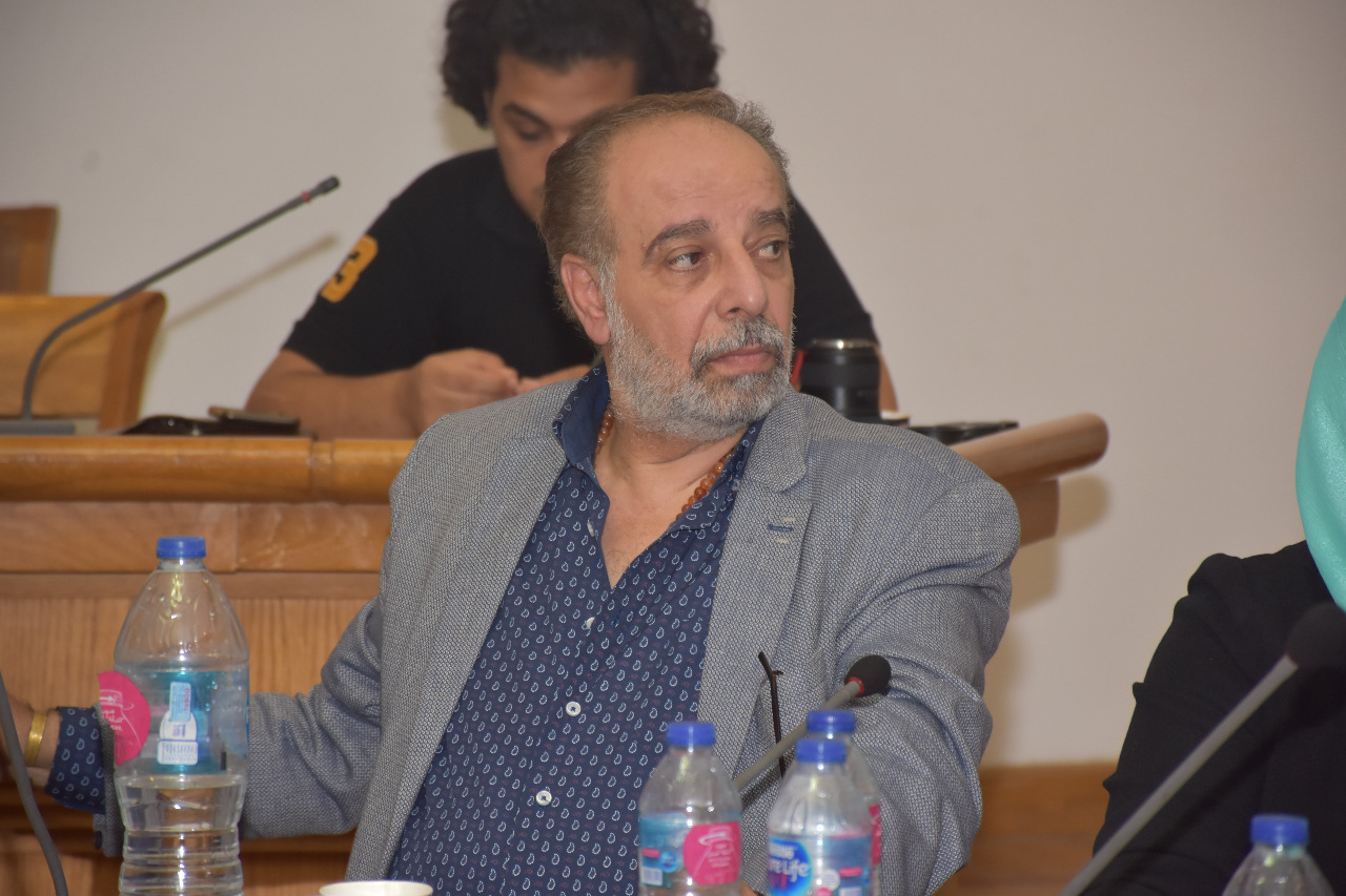 الفنان ياسر صادق رئيس المركز القومي للمسرح وعضو اللجنة العليا