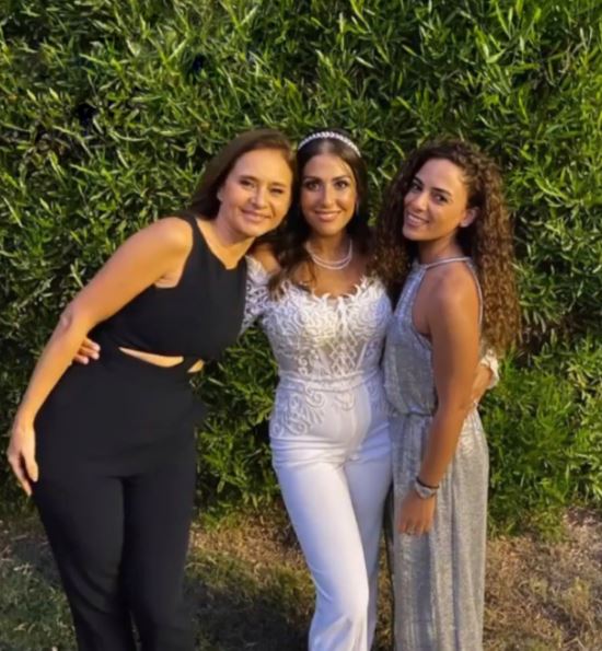  نيللى كريم  تحتفل بزفاف صديقتها (3)