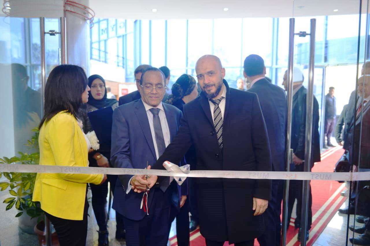 افتتاح مقر لجامعة لندن سكول للتجارة بجامعة مصر للعلوم والتكنولوجيا (7)