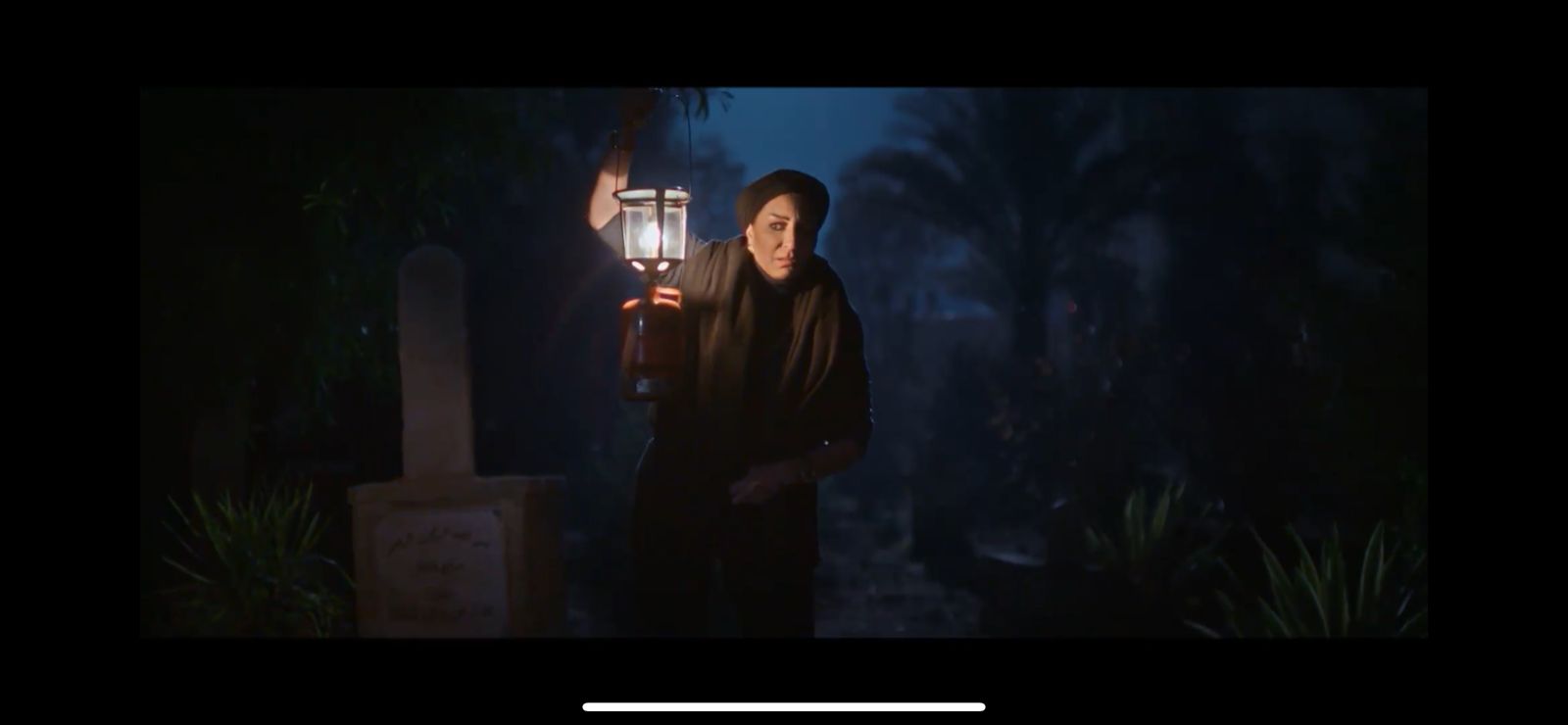 مسلسل حضرة العمدة الحلقة 15  وفاء عامر تنزل القبر لإخراج أموالها وتداهمها الشرطة (3)