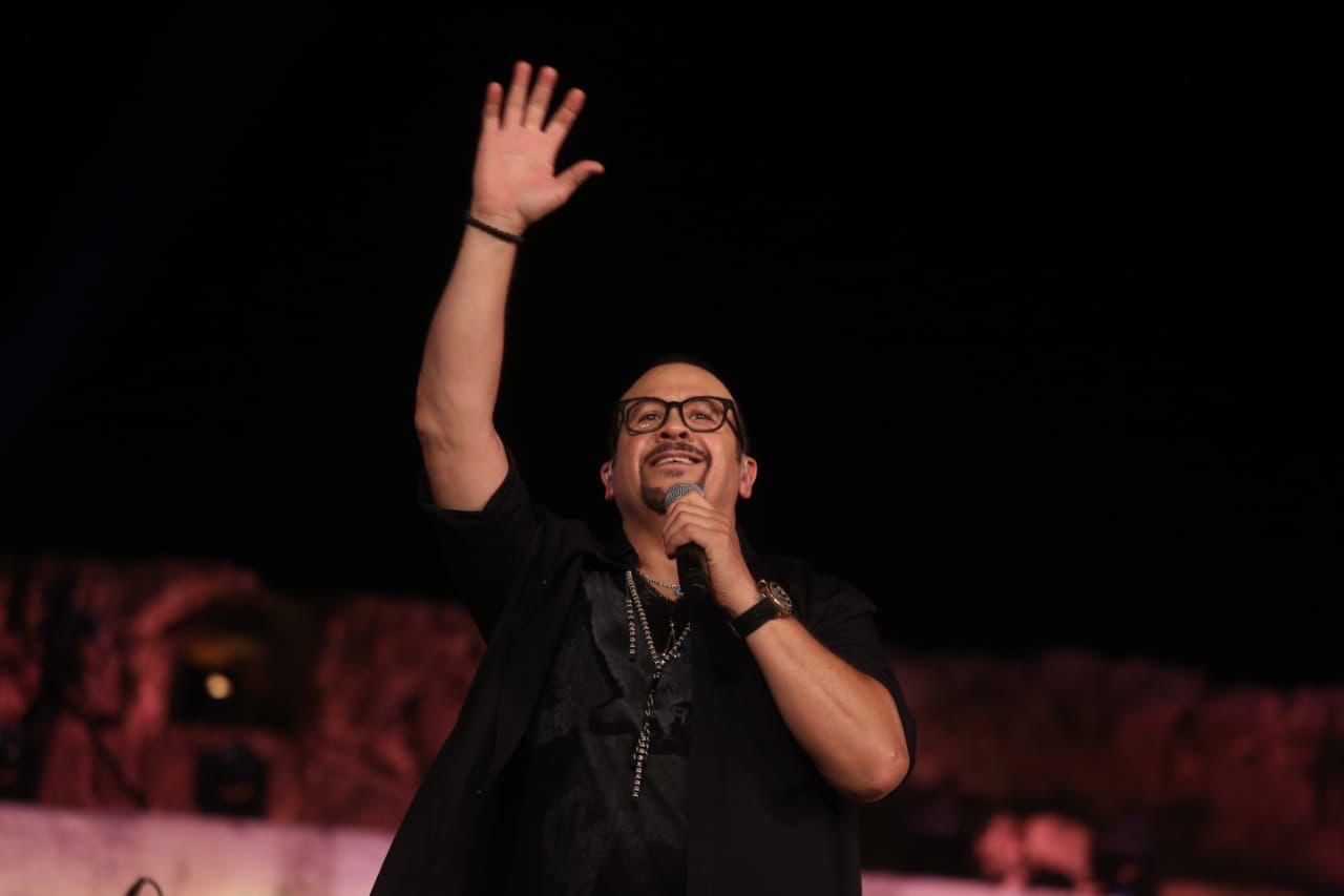 هشام عباس في حفل مهرجان القلعة (5)