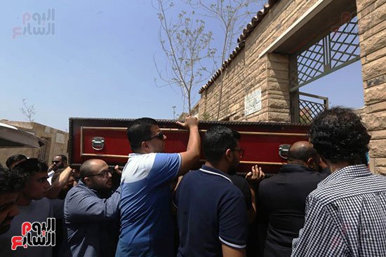 جنازة شقيق عمرو عبد الجليل (7)