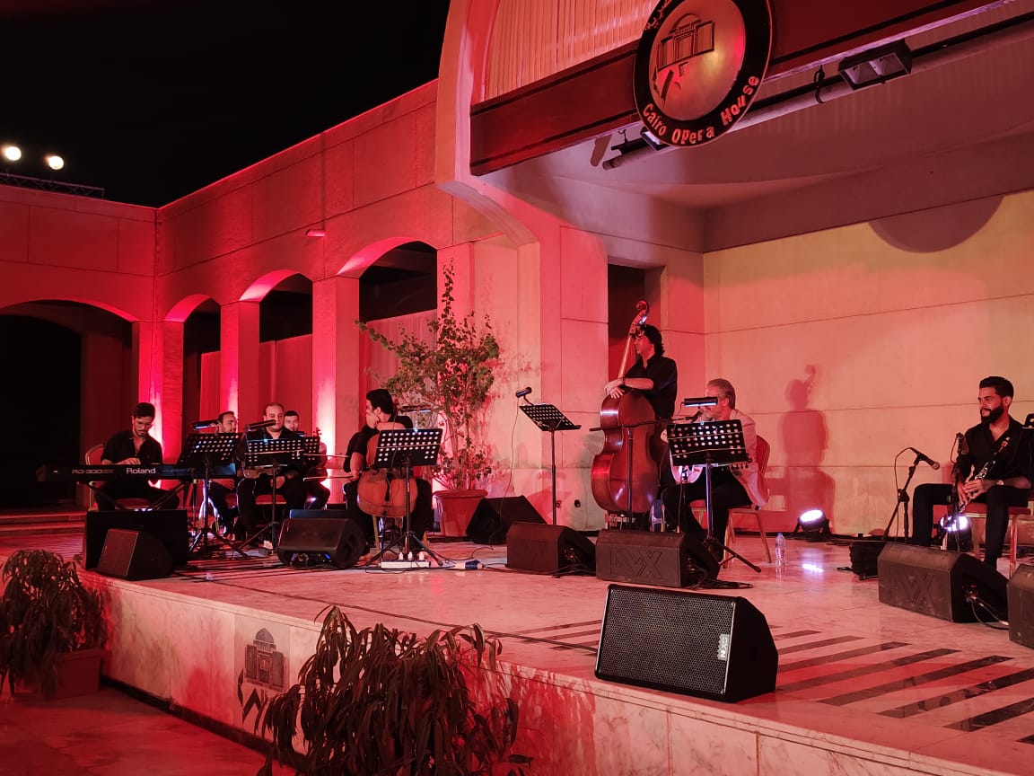 شادى مؤنس يبدأ حفله بدار الأوبرا المصرية بموسيقي مسلسل الفتوة  وجزيرة غمام  (3)