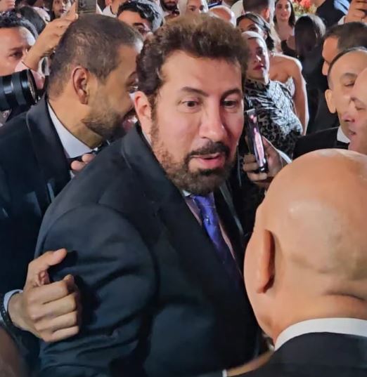 هاني رمزي في حفل زفاف ابن محمد فؤاد