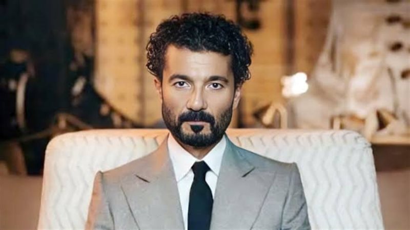 الفنان خالد النبوي الفنان خالد النبوي