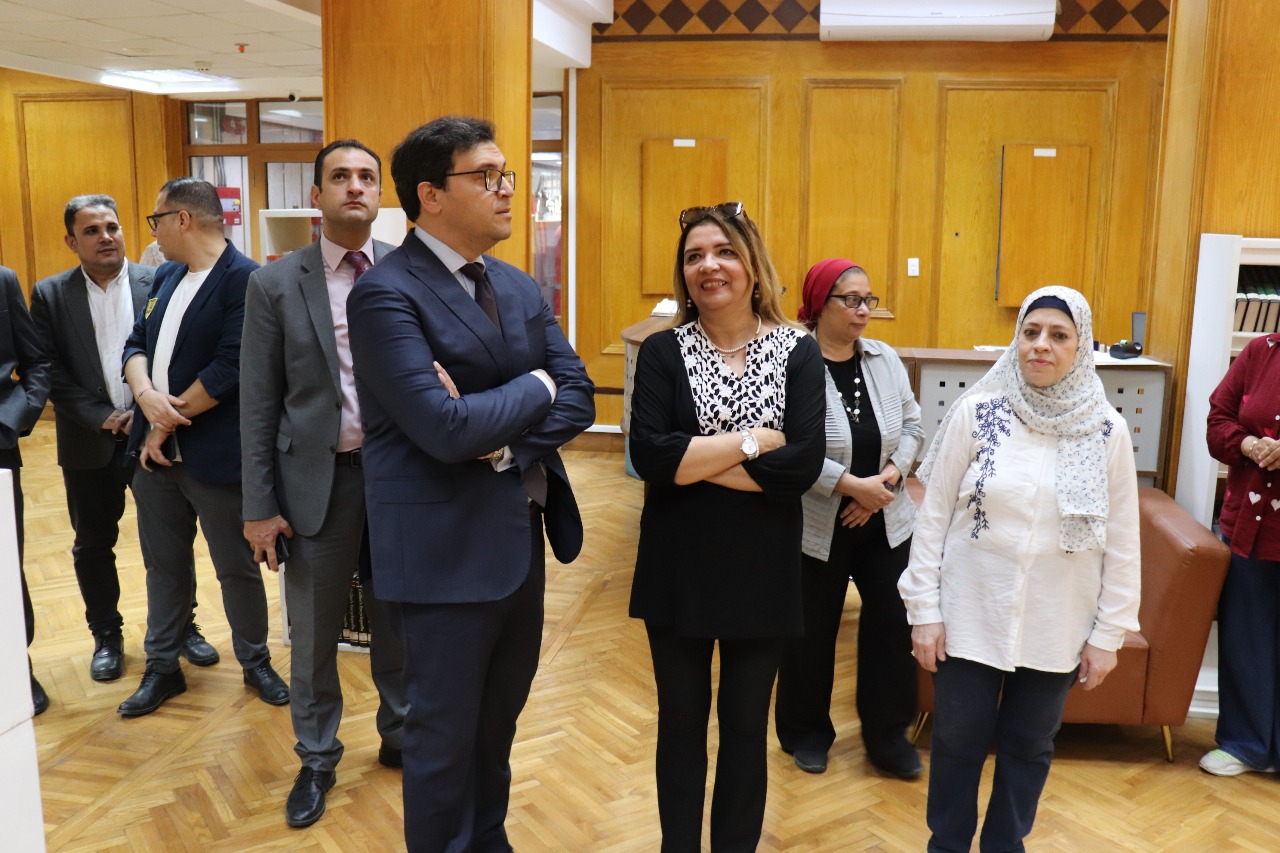 وزير الثقافة يتفقد أكاديمية الفنون  (1)