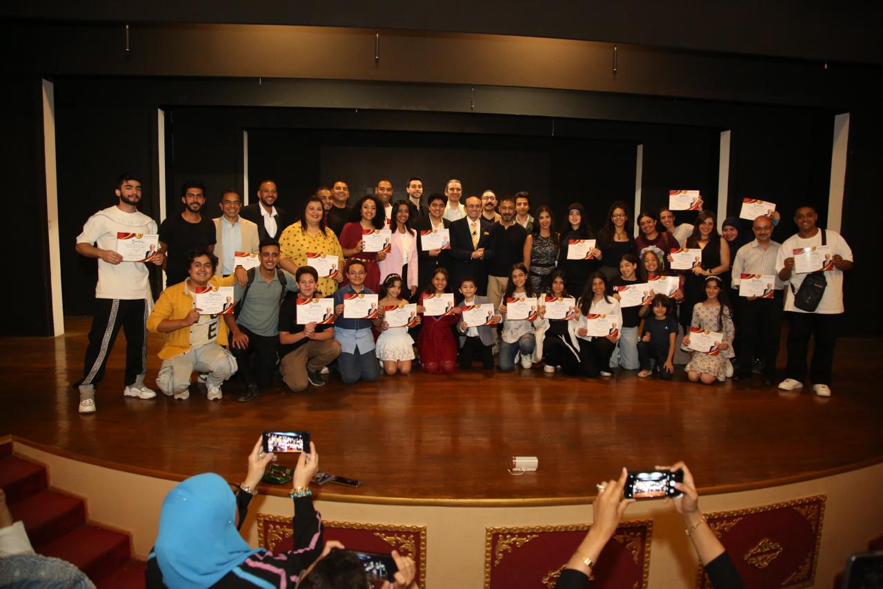 محمد صبحي يحتفل بتخريج دفعة جديدة (18)