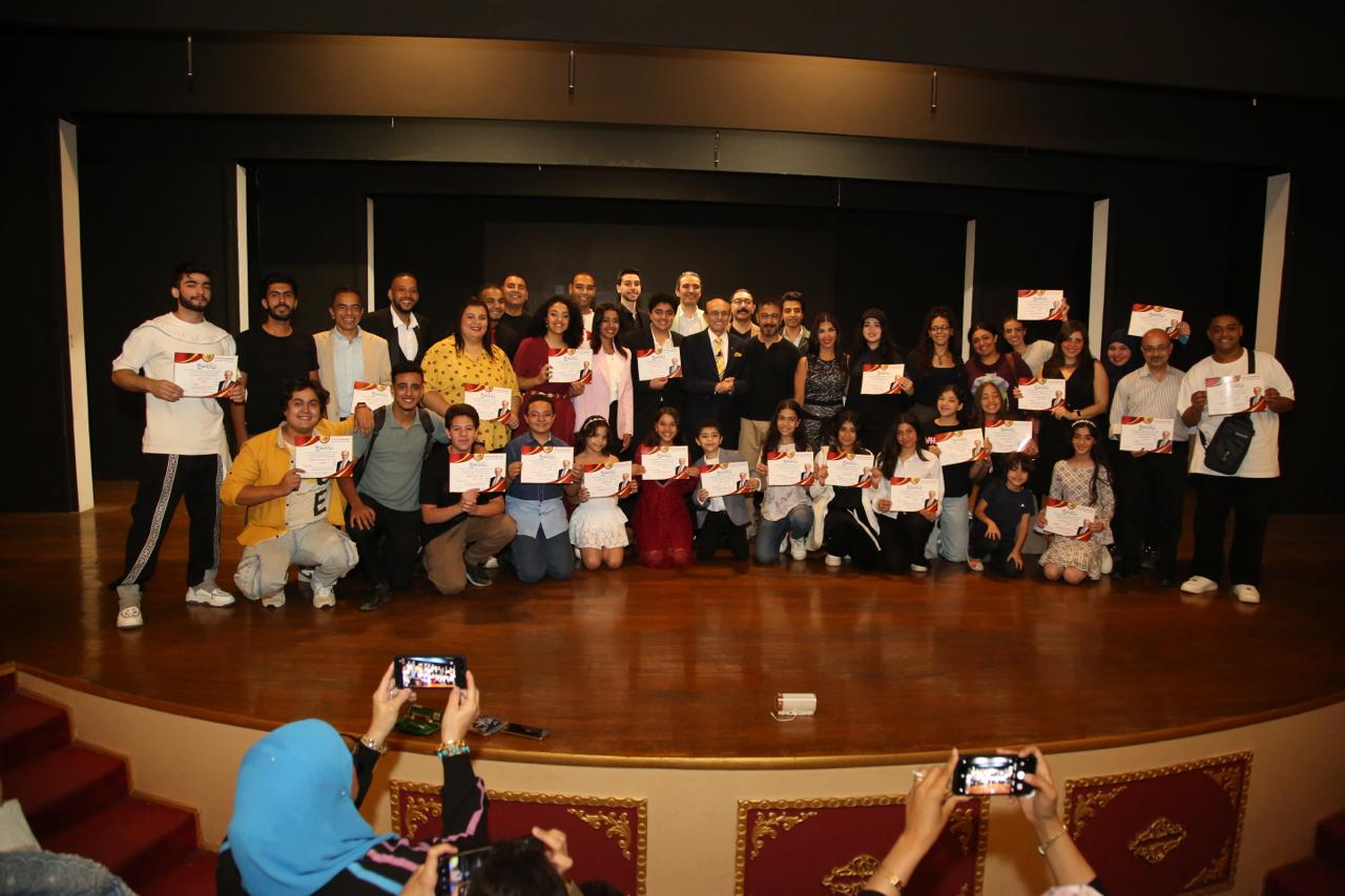 محمد صبحي يحتفل بتخريج دفعة جديدة (21)