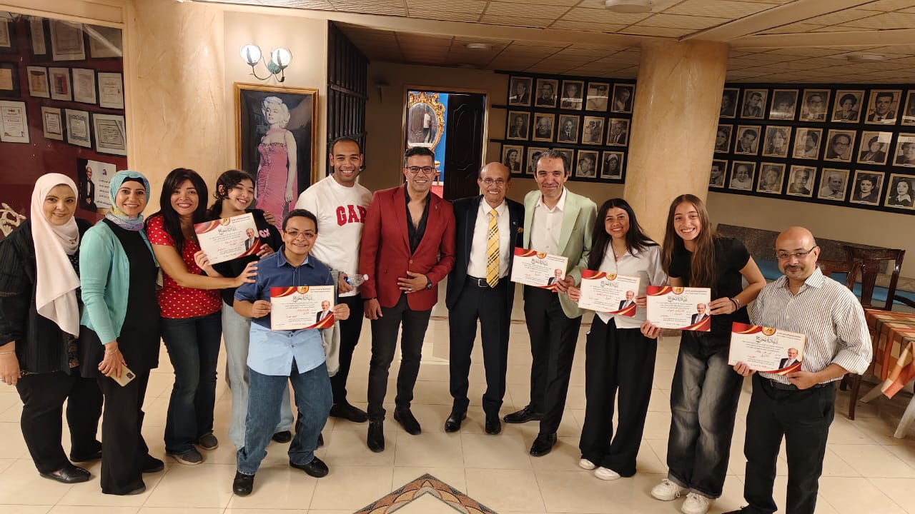 محمد صبحي يحتفل بتخريج دفعة جديدة (3)