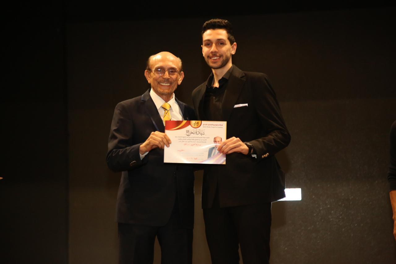 محمد صبحي يحتفل بتخريج دفعة جديدة (5)