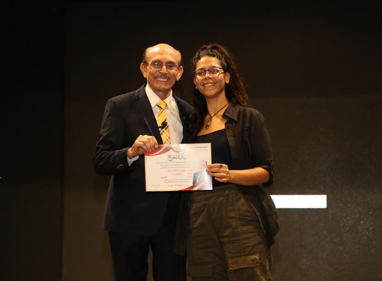 محمد صبحي يحتفل بتخريج دفعة جديدة (4)